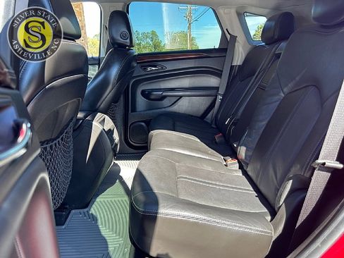 Used 2015 Cadillac SRX Luxury image 13