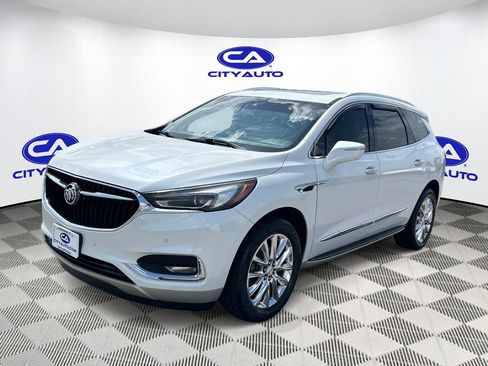 Used 2018 Buick Enclave Premium w/ Experience Buick Package FWD image 8