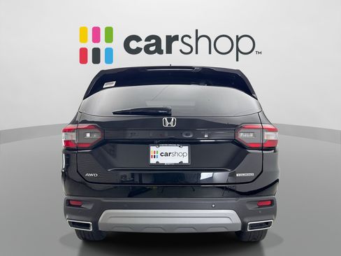 Used 2023 Honda Pilot Touring image 4