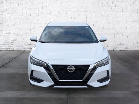 Used 2021 Nissan Sentra SV image 2