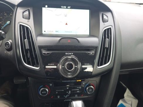 Used 2016 Ford Focus Titanium w/ Titanium Technology Package image 18