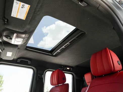 Used 2023 Mercedes-Benz G 550 image 18