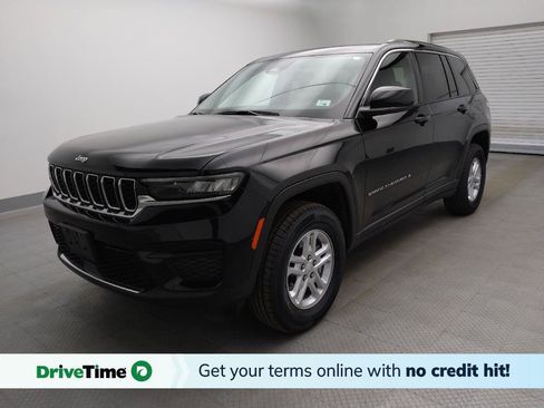Used 2023 Jeep Grand Cherokee Laredo AWD/4WD image 1