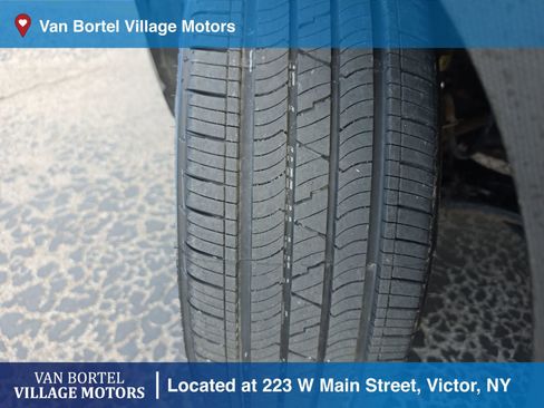 Used 2022 Subaru Forester Touring AWD/4WD image 33