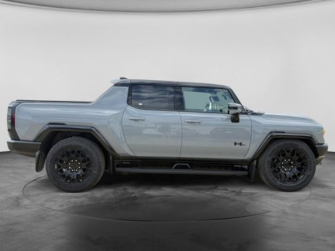 New 2025 GMC Hummer EV 2X w/ LPO, Dark Essentials Package AWD/4WD image 8