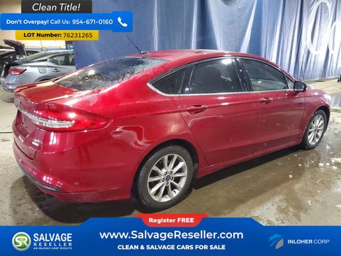 Used 2017 Ford Fusion SE w/ Fusion SE Technology Package image 4