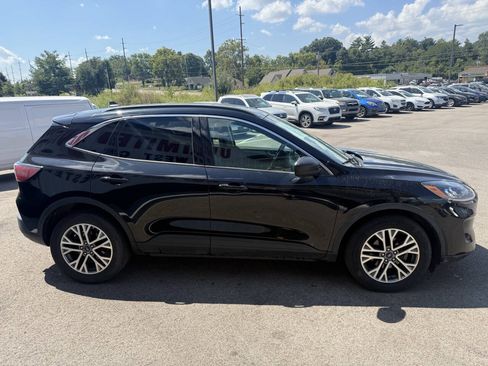 Used 2022 Ford Escape SEL w/ Technology Package AWD/4WD image 8