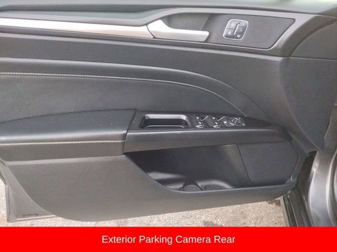 Used 2018 Ford Fusion Titanium image 11