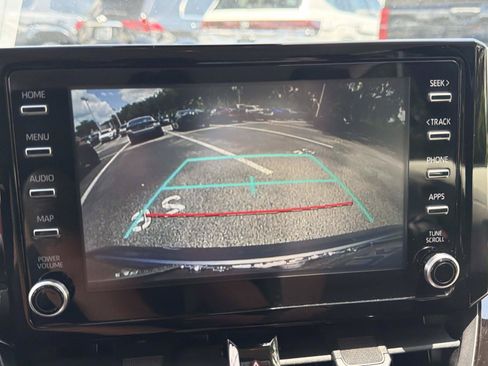 Used 2020 Toyota Corolla LE FWD image 21