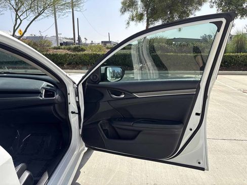 Used 2019 Honda Civic EX-L image 15