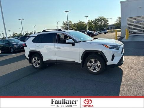 Used 2025 Toyota RAV4 XLE w/ Convenience Package AWD/4WD image 4