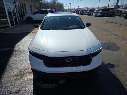 Certified 2025 Honda Accord Sport image 2