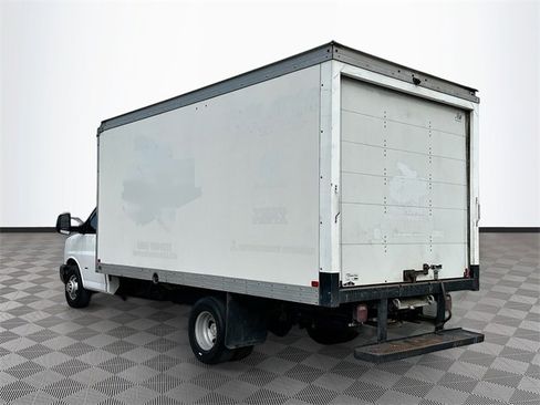 Used 2019 Chevrolet Express 3500 Extended w/ Power Convenience Package image 7