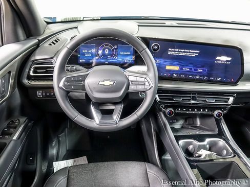 New 2026 Chevrolet Traverse LT w/ Driver Confidence Package image 12