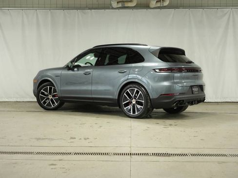 New 2026 Porsche Cayenne S AWD/4WD image 3