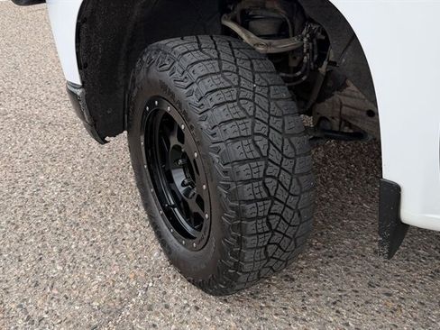 Used 2019 Chevrolet Silverado 1500 LT Trail Boss w/ Convenience Package AWD/4WD image 22