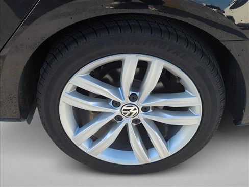 Used 2019 Volkswagen Passat 2.0T Wolfsburg w/ Wheels & Sunroof Package FWD image 9