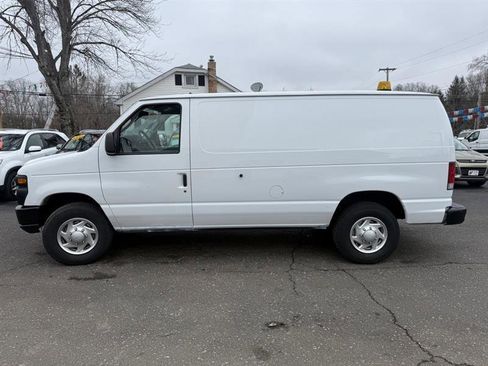 Used 2014 Ford E-250 and Econoline 250 w/ Power Group image 9