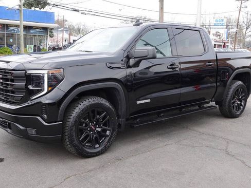 Used 2024 GMC Sierra 1500 Elevation AWD/4WD image 2