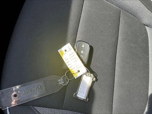 Used 2025 Chevrolet TrailBlazer LT image 35