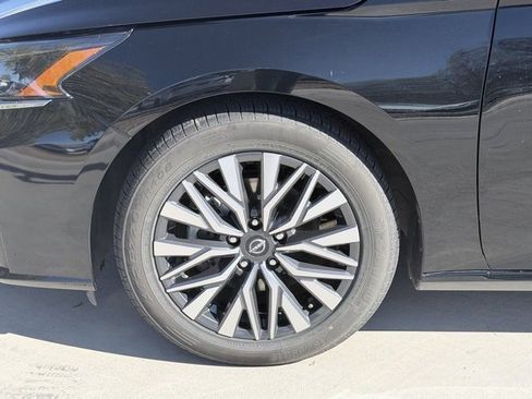 Certified 2024 Nissan Altima 2.5 SV image 33