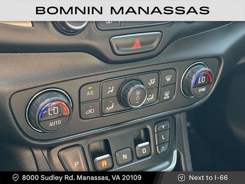 Used 2019 GMC Terrain SLT w/ Preferred Package image 21