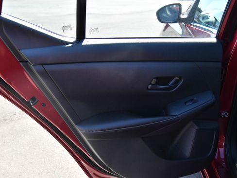 Used 2025 Nissan Sentra SV FWD image 30
