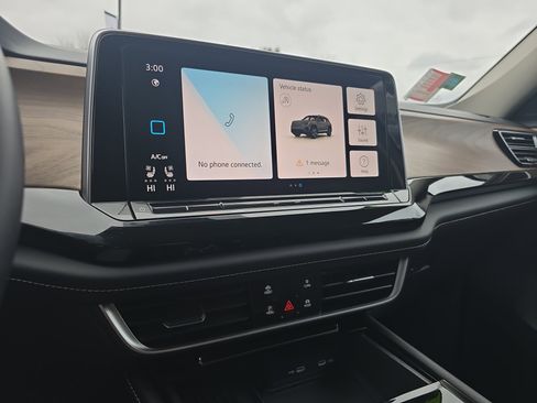 Used 2025 Volkswagen Atlas SE image 26