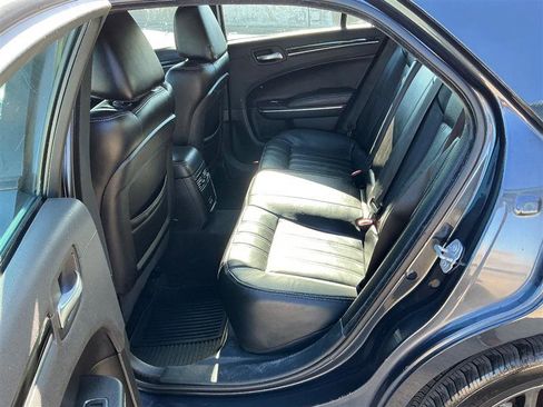 Used 2018 Chrysler 300 S w/ 300S Premium Group image 30