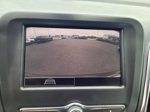 Used 2022 Chevrolet Equinox LT AWD/4WD image 17