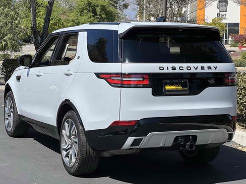 Used 2020 Land Rover Discovery Landmark image 21