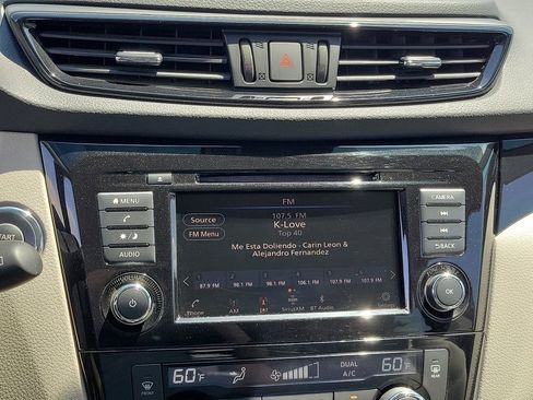 Used 2020 Nissan Rogue Sport SV image 11