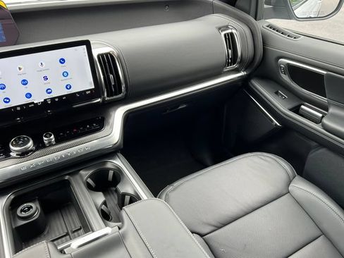 New 2026 Ford Expedition Platinum w/ Stealth Performance Package AWD/4WD image 33