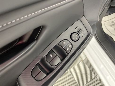 New 2025 Nissan Sentra S image 32