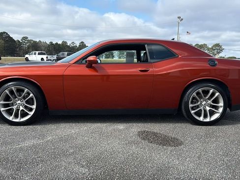 Used 2020 Dodge Challenger GT image 4