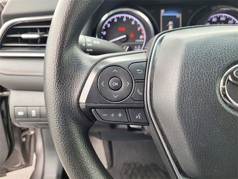 Used 2019 Toyota Camry LE image 22