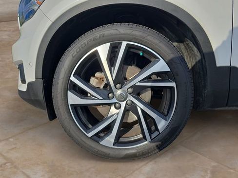 Used 2021 Volvo XC40 T5 R-Design w/ Advanced Package AWD/4WD image 14