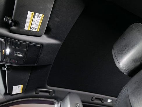 Used 2017 Land Rover Discovery Sport HSE image 19