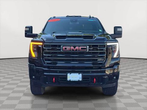 Used 2025 GMC Sierra 2500 AT4 AWD/4WD image 2