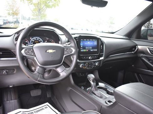 Used 2023 Chevrolet Traverse Premier image 22