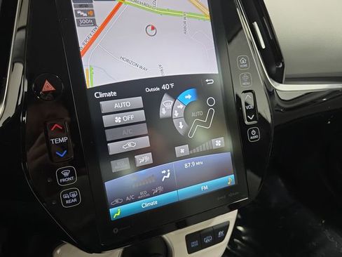 Used 2017 Toyota Prius Prime Premium image 24