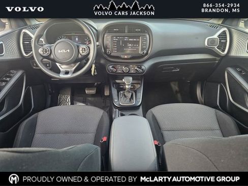 Used 2022 Kia Soul LX image 4