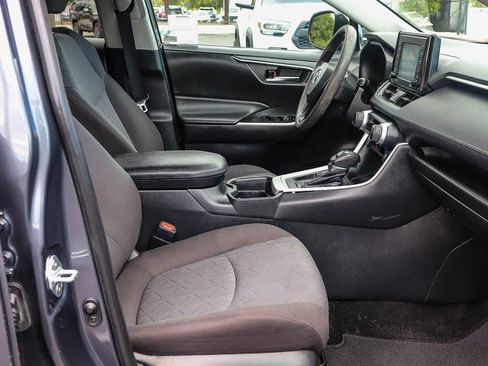 Certified 2020 Toyota RAV4 XLE w/ Carpet Mat Package FWD image 20