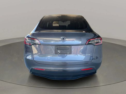 Used 2023 Tesla Model Y Long Range AWD/4WD image 4