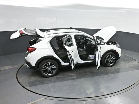 Used 2022 Buick Encore GX Select image 47