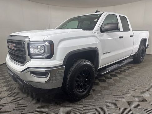 Used 2019 GMC Sierra 1500 Limited w/ Sierra Convenience Package image 8