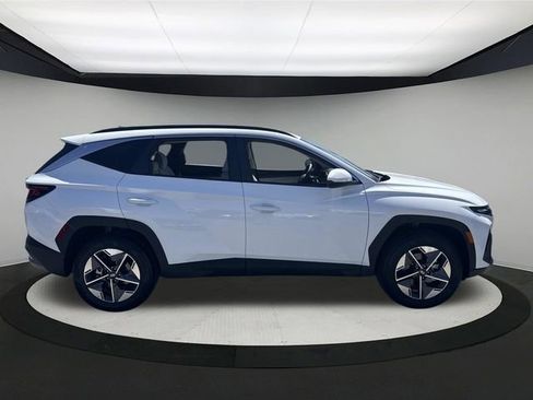 Used 2025 Hyundai Tucson SEL AWD/4WD image 3