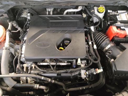 Used 2020 Ford Escape SE FWD image 30