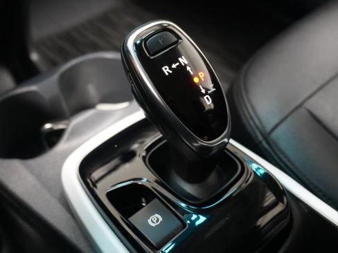 Used 2018 Chevrolet Bolt LT image 18