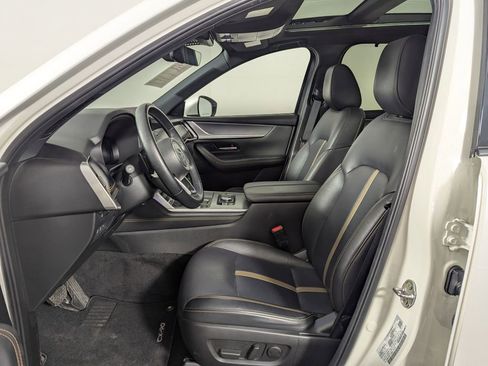 Used 2024 MAZDA CX-90 Plug-In Hybrid w/ Premium Plus image 4